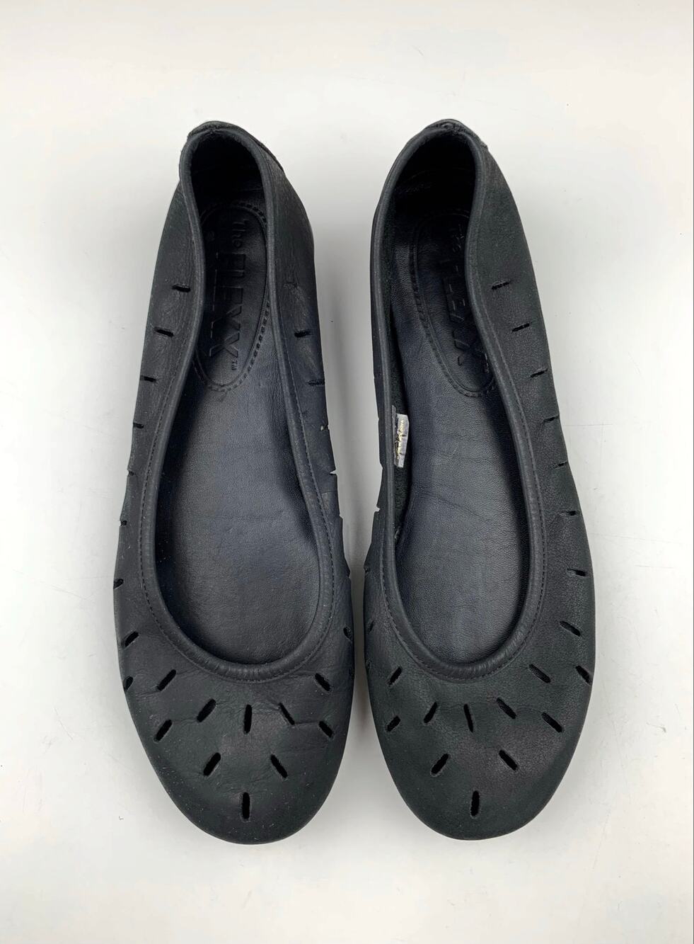 The Flexx Ballet Flats Black Perforated Leather Slip On Comfort Shoes Women's 7